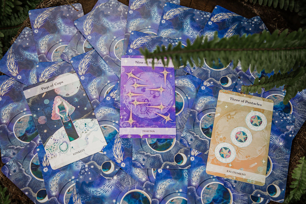 Nyxen Amulet + The Moon and Stars Tarot
