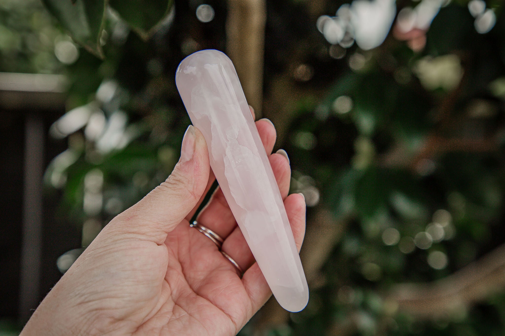 Mangano Calcite Tapered Wand