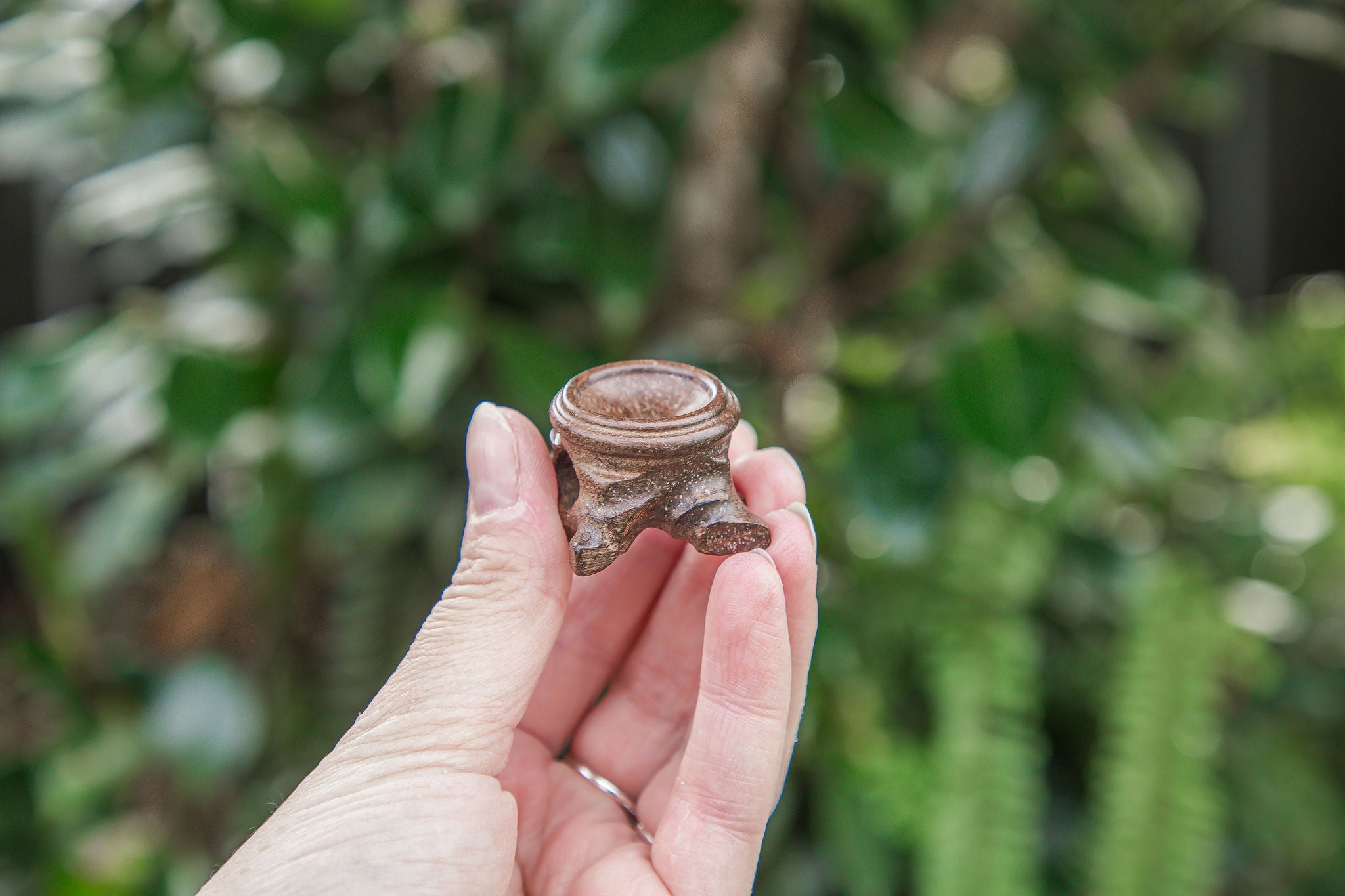Angelite Sphere + Stand